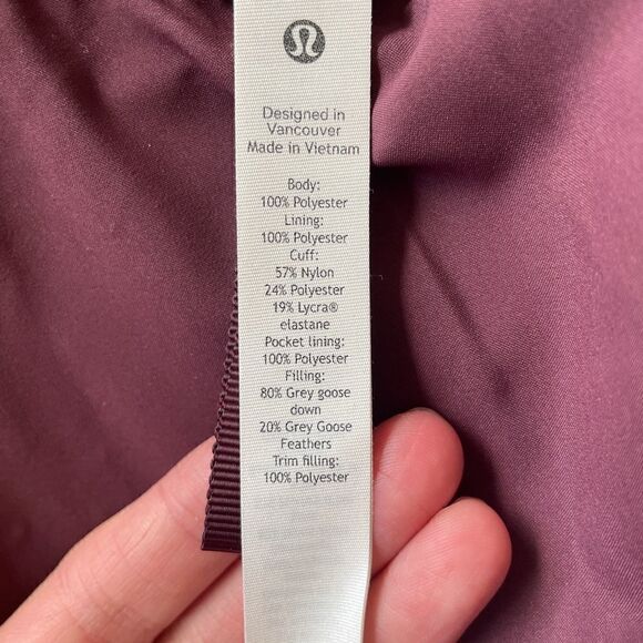 NWT Lululemon Wunder Puff Waist Jacket Cassis Women Size 4 MSRP$328 - Picture 10 of 16